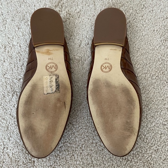 Michael Kors Natasha Embossed Leather Mules Slide On Clogs Luggage Brown Size 7 - Picture 3 of 3